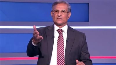 بعد إحالته للتحقيق.. قصة خلاف قديم بين مصطفى يونس والخطيب بغرفة الملابس