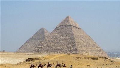 هل بُنيت الأهرامات بالماء؟ دراسة فرنسية تقلب المفاهيم حول هندسة الفراعنة