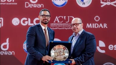 ياسر إدريس يشهد البطولة العربية للجودو ومطيع يكرمه بدرع الاتحاد