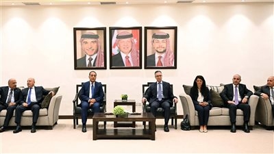 رئيس الوزراء يصل العاصمة الأردنية عمّان للمشاركة في أعمال الدورة الـ ٣٣ للجنة العليا المصرية الأردنية المشتركة
