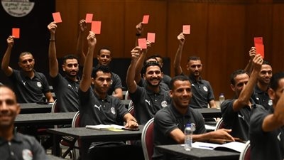 بالصور.. ختام الفوج الثالث من حكام النخبة والمتميزين بدورى المحترفين