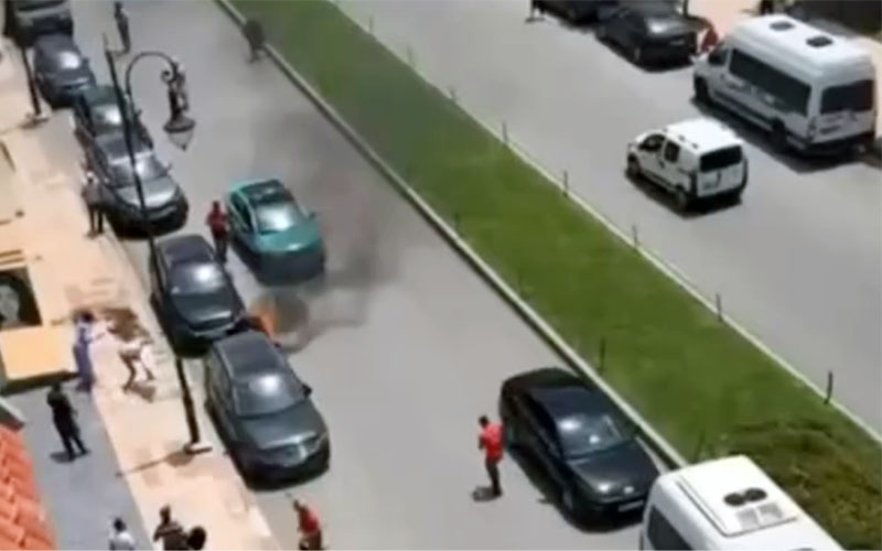 شخص يضرم النار في جسده بطنجة بعد محاولة إفراغه من محل (فيديو)