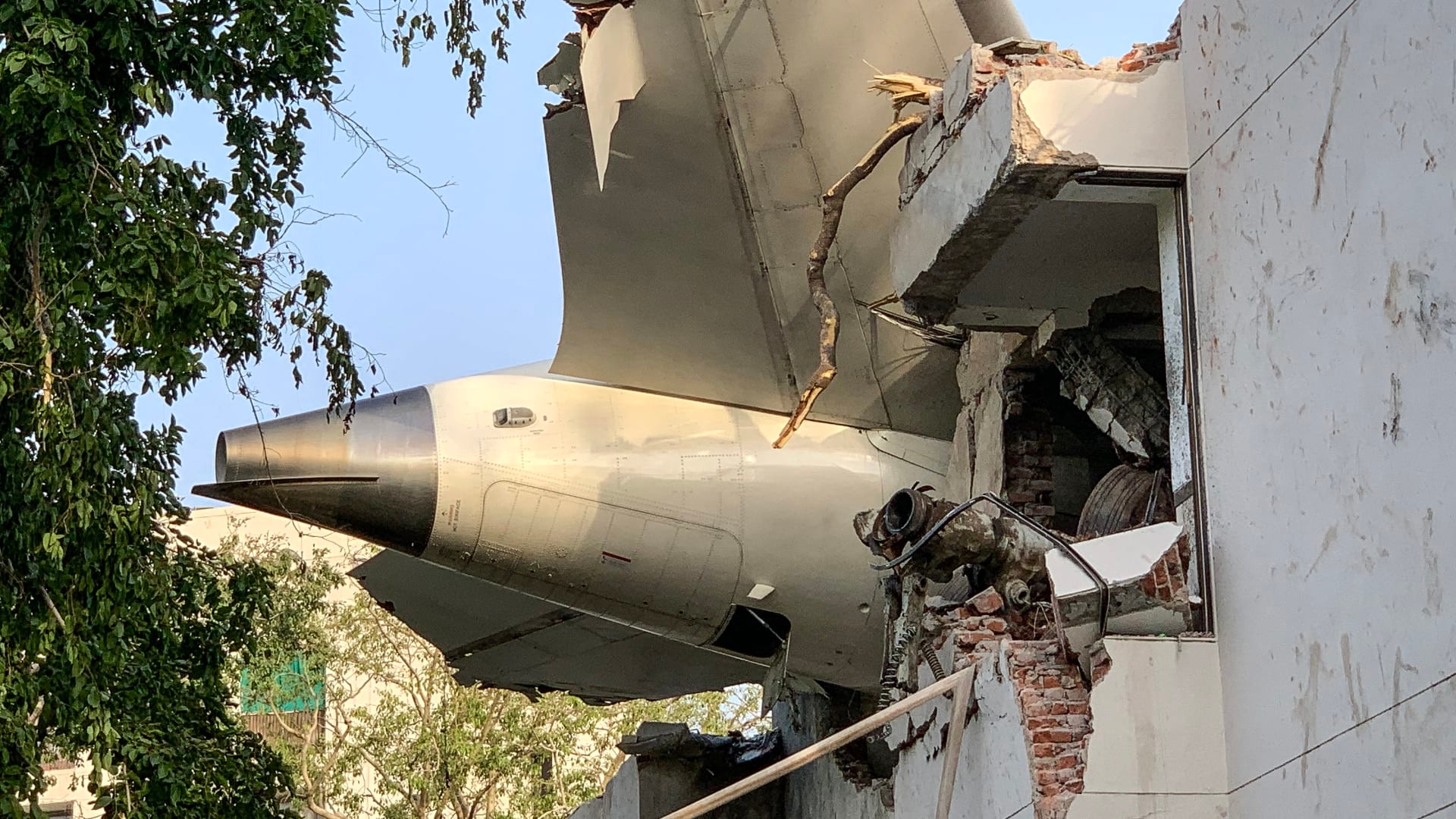 كشف أسباب تحطم الطائرة الهندية