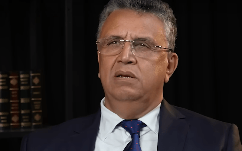 وهبي فخور بهديته لزوجته تثمينا لعملها المنزلي لـ 30 سنة