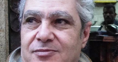 رحيل الكاتب والسيناريست براء الخطيب عن عمر ناهز الـ60 عامًا