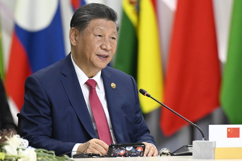 Xi urges all-out efforts to safeguard people's lives amid floods