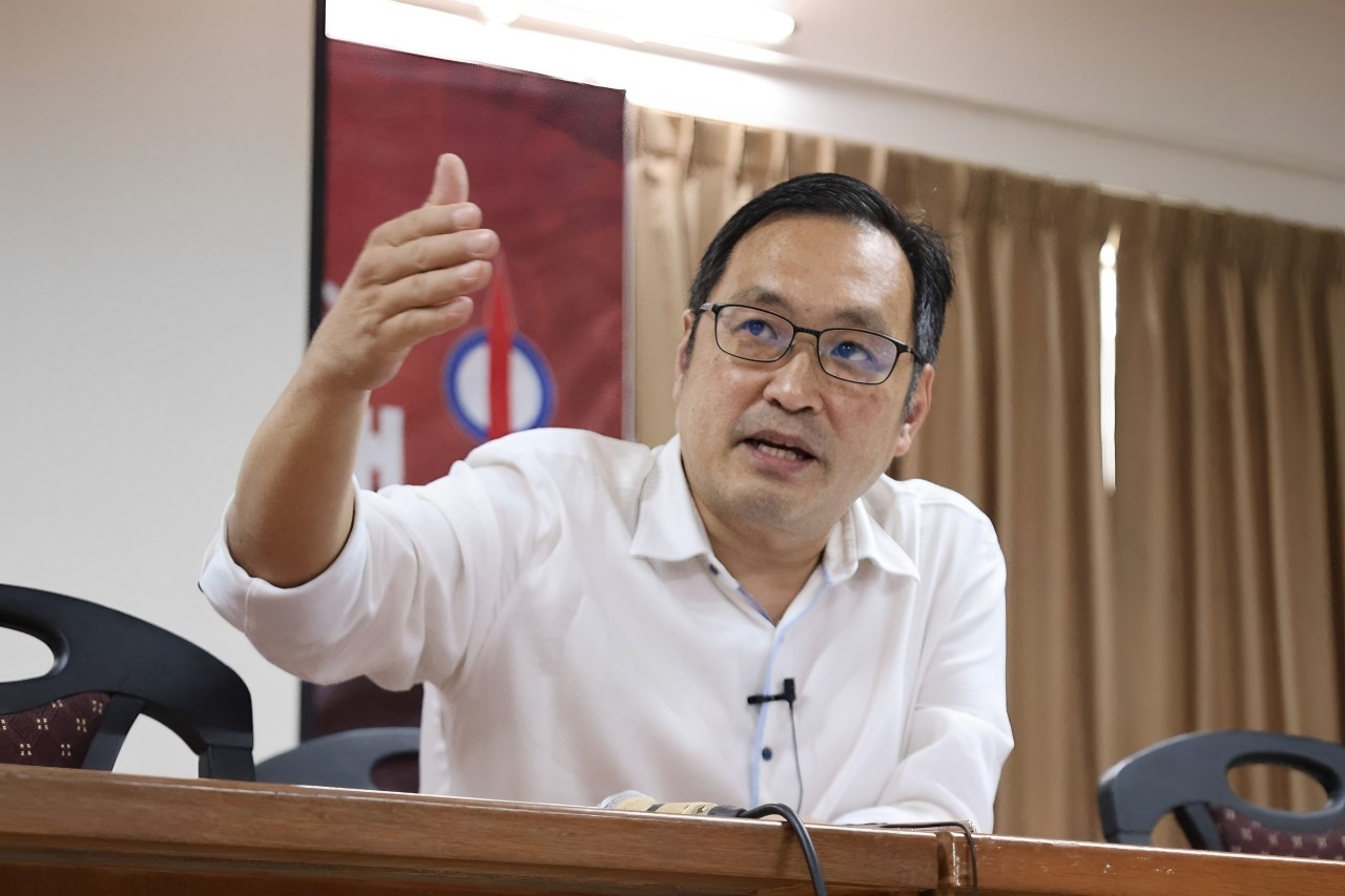 Fix Kuching Civic Centre roof now before disaster strikes, Chong tells S'wak govt