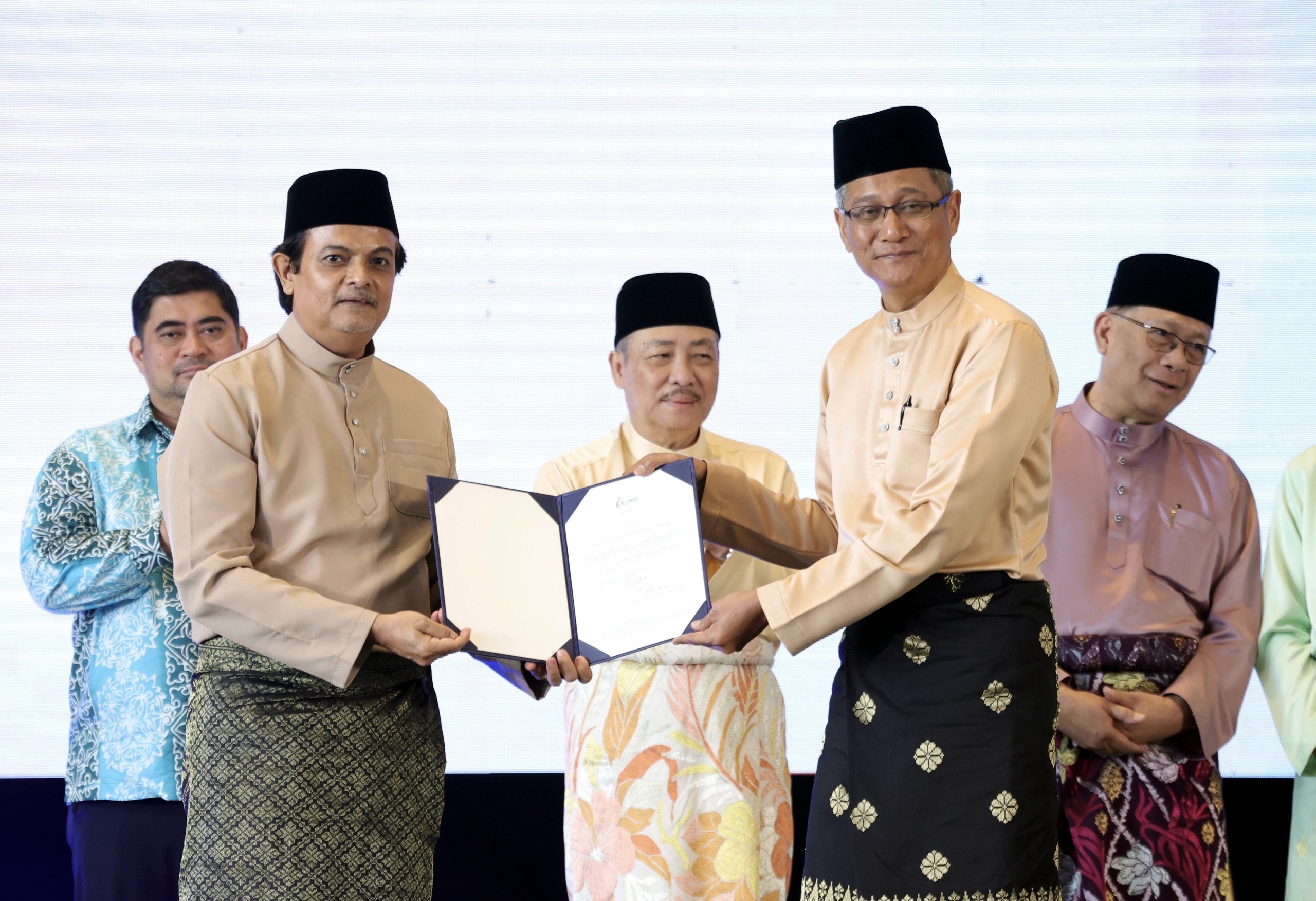 Sarawak confident in supplying 30 MW of power to Sabah after grid project completion
