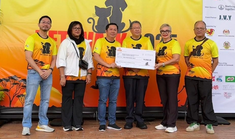 Over 800 participants,150 pets unite for Kuching's Pet Walk 2025
