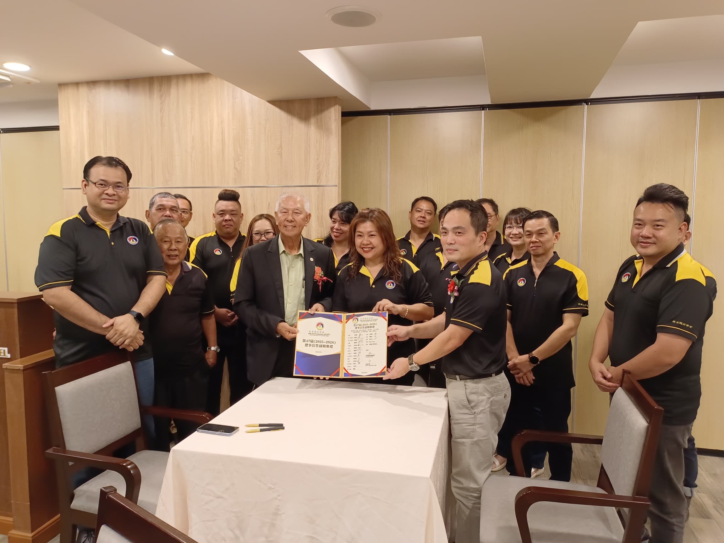 Call on society to use photography to showcase Miri on global stage