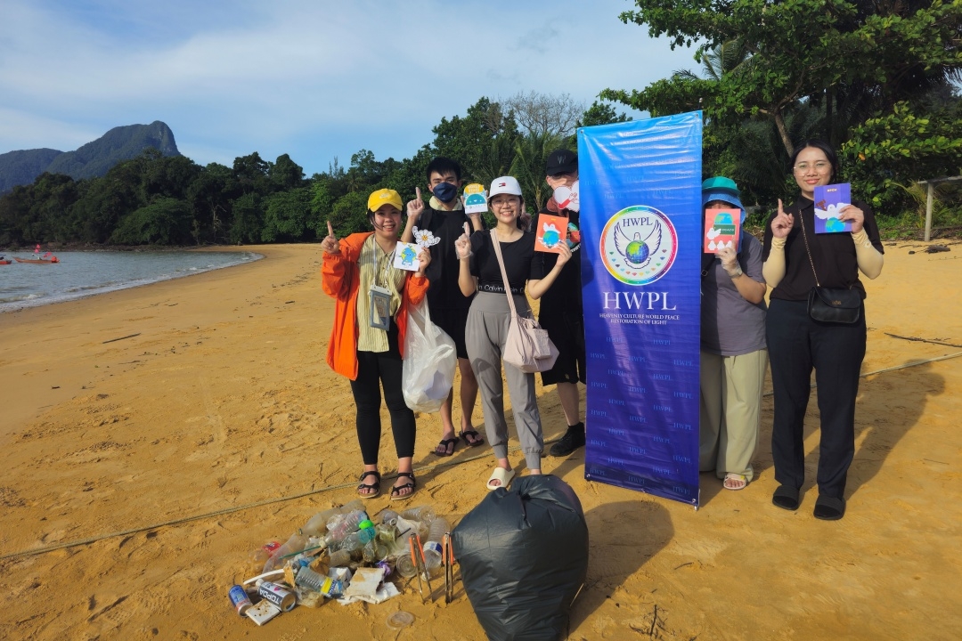 Youth volunteers clean up Santubong's Pasir Panjang beach in Earth Day drive for a greener Sarawak