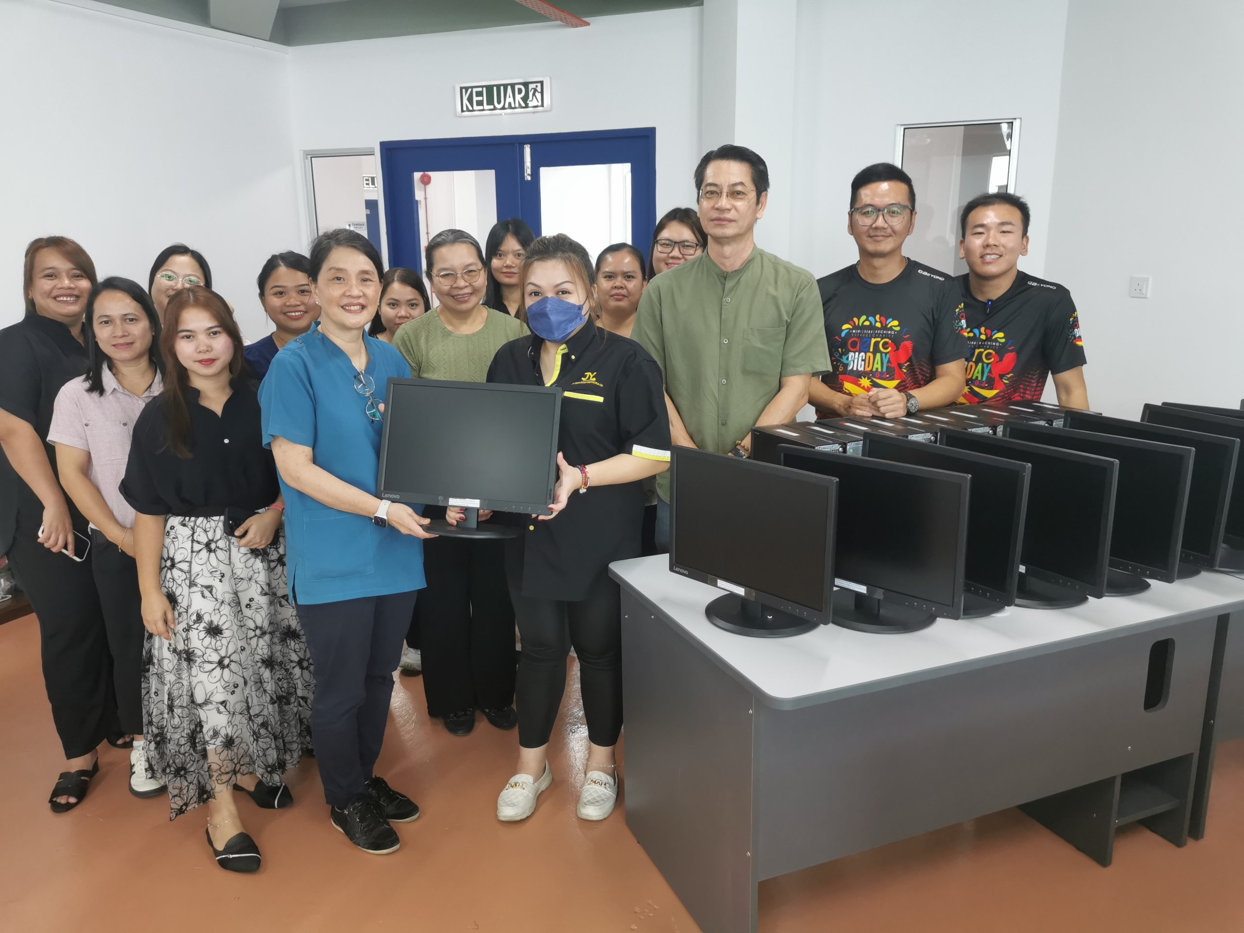 Companies donate laptops to school housing stateless kids