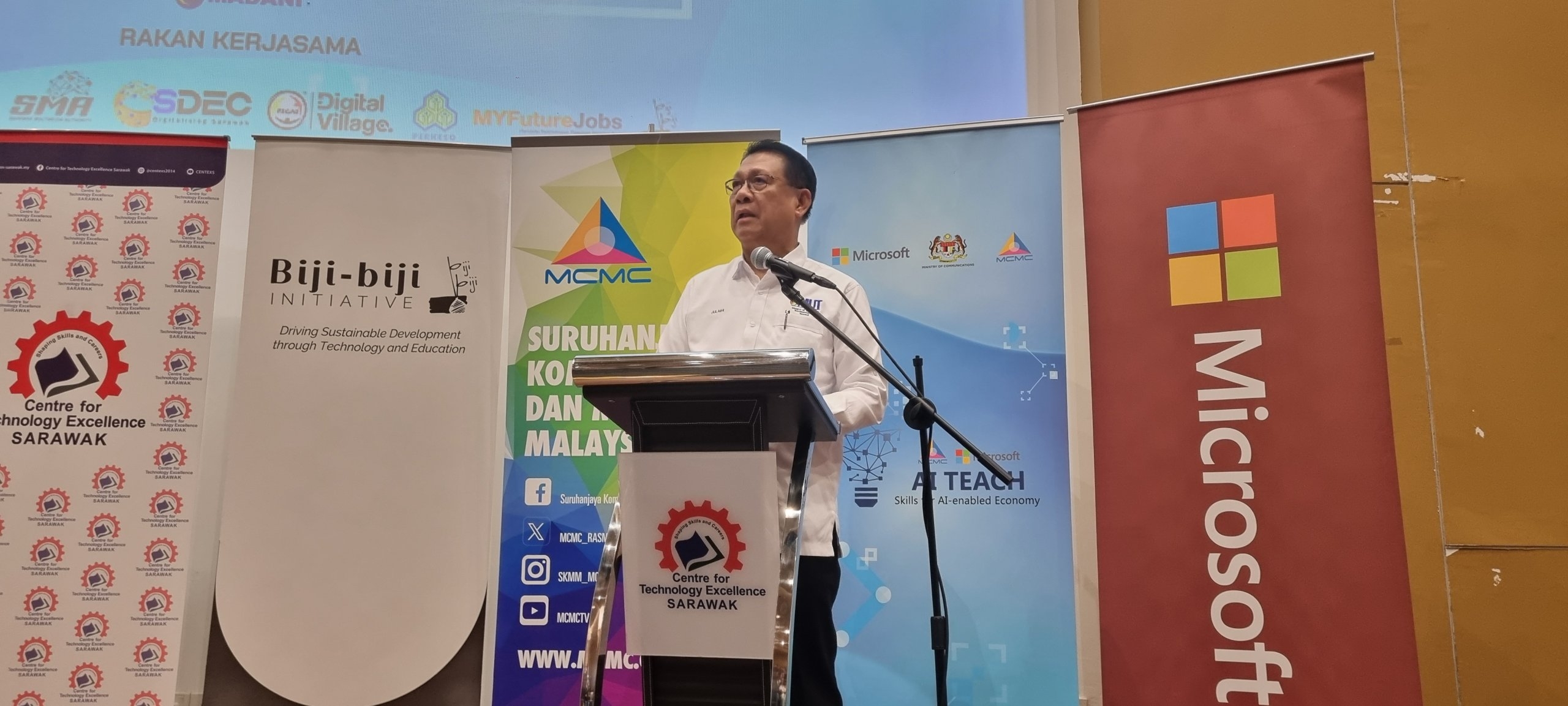 Julaihi urges Sarawakians to embrace AI responsibly for sustainable future