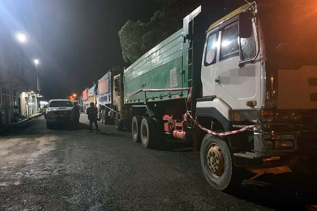 Forest Dept foils RM275,000 illegal logs smuggling in Bintulu, five detained