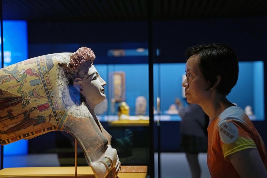 China Focus: Young Chinese take up cultural relic restoration
