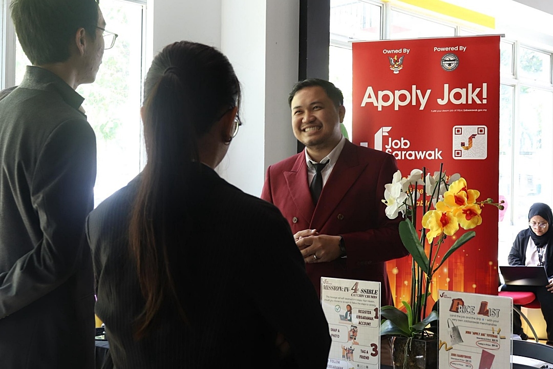 JobSarawak connects talent to industry at Swinburne Final Year Showcase
