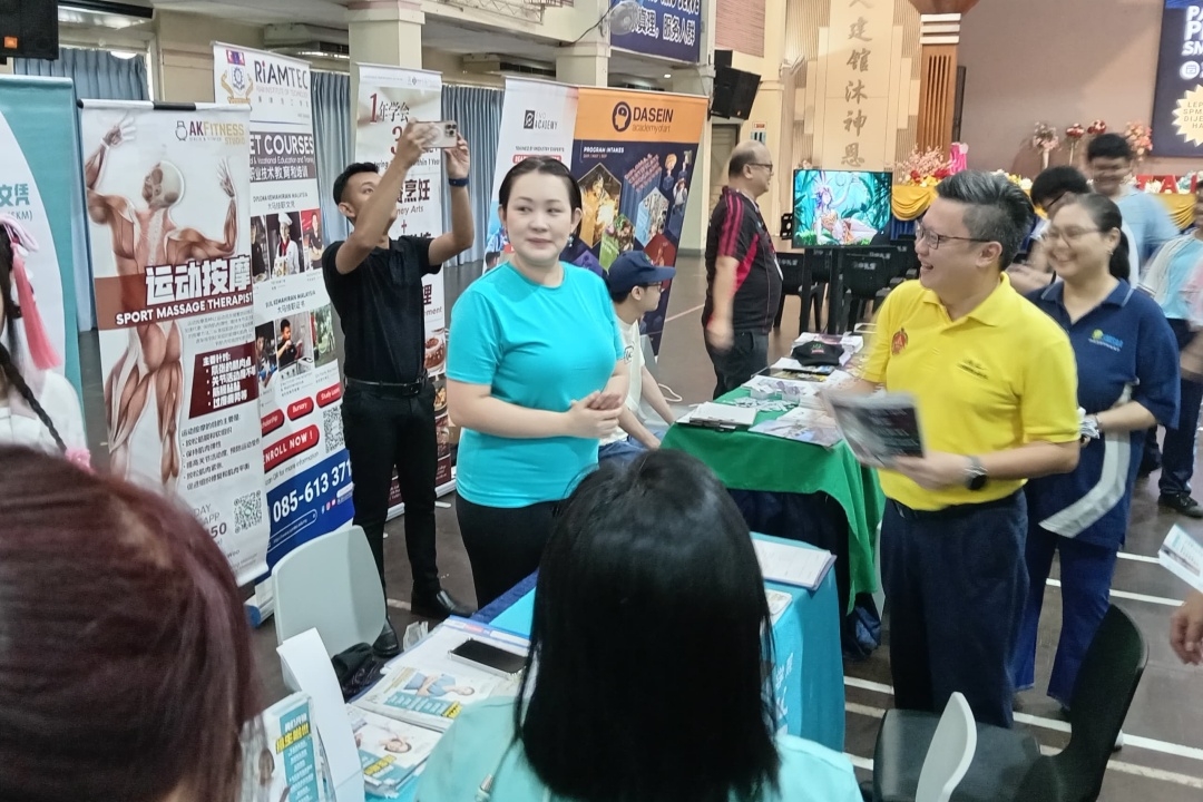 SMK Methodist Sibu hosts education fair to inspire students towards brighter futures