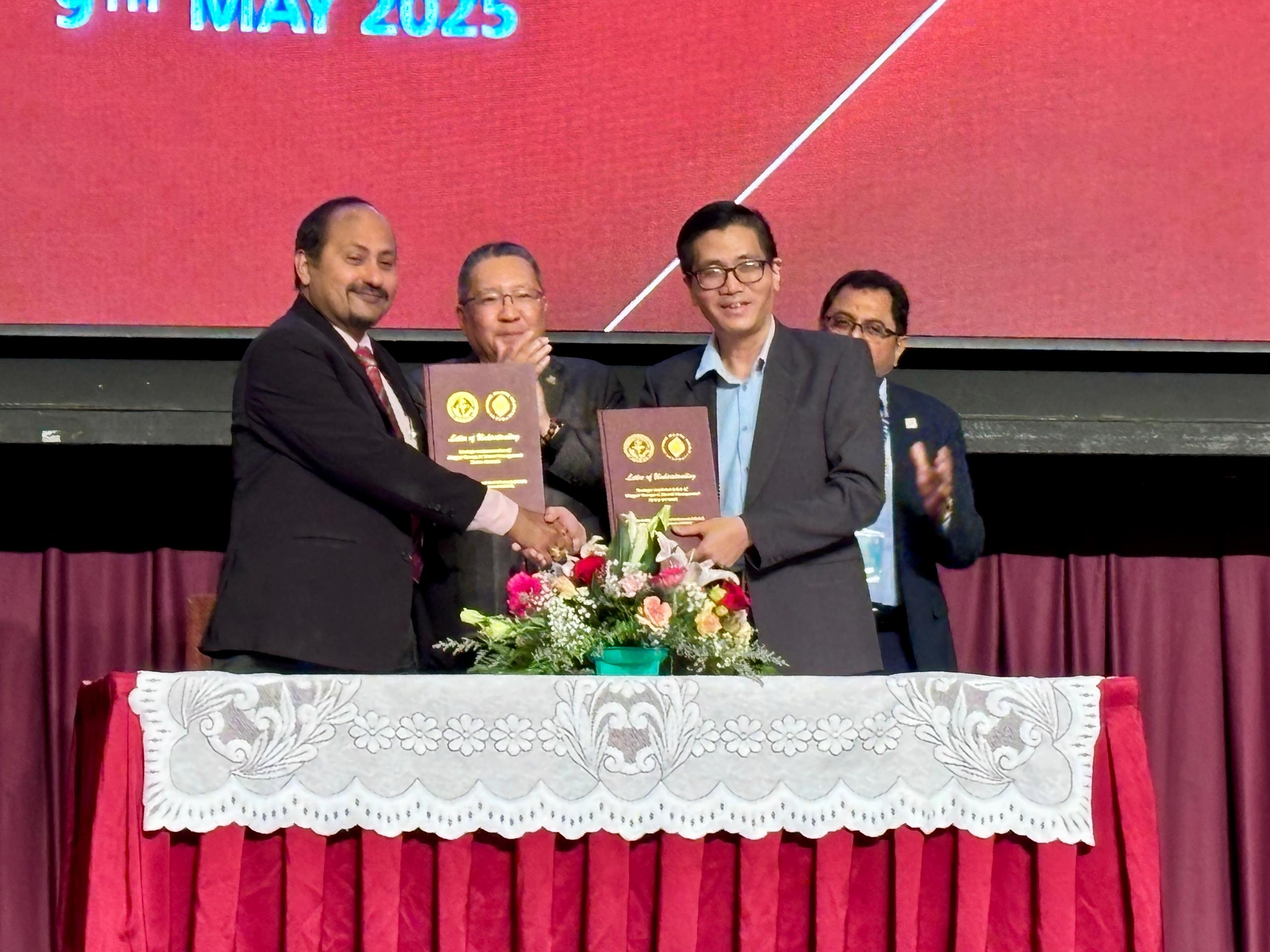 Sarawak to use maggot therapy following Unimas tie up with wound care society
