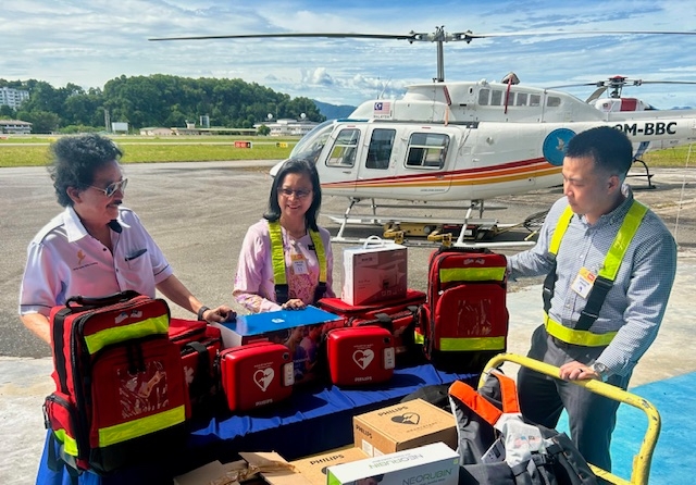 US embassy donates medical equipment to Flying Doctor Service
