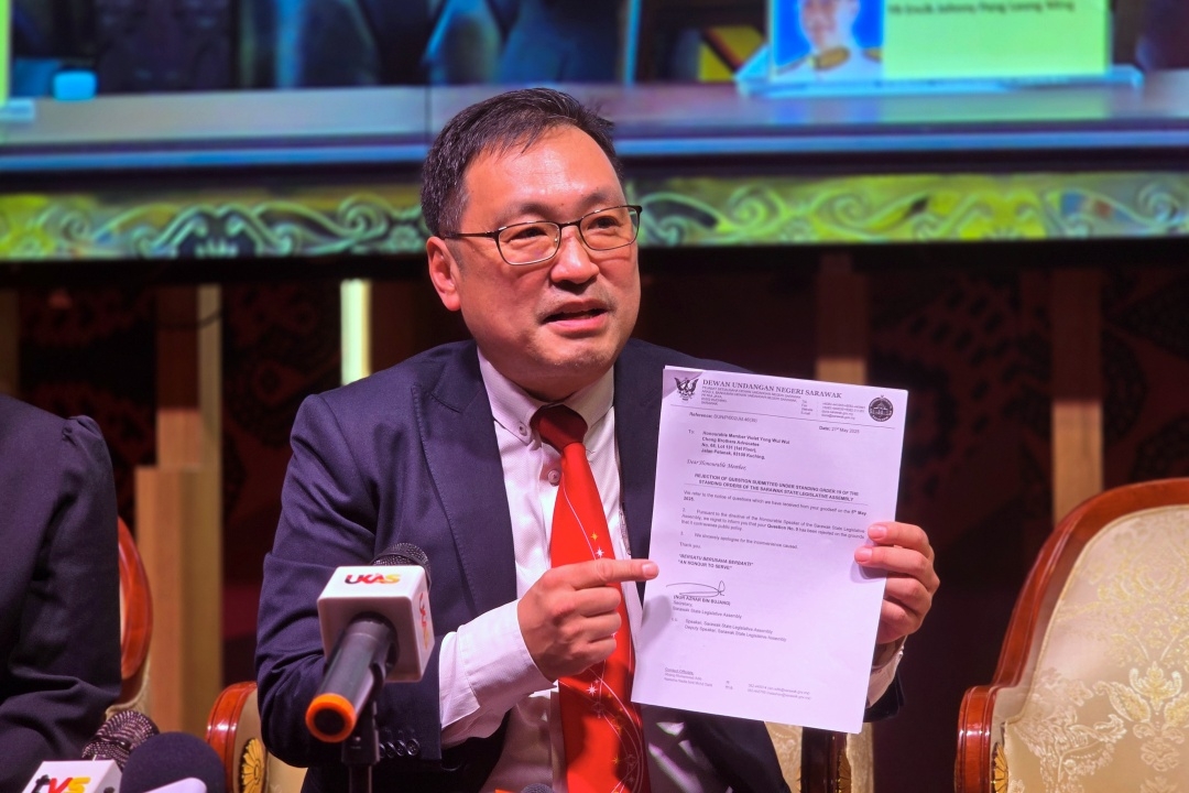Chong demands transparency on S'wak govt's ‘extravagant' overseas trips