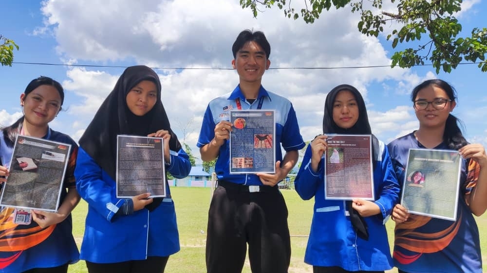 Five Sabah Students publish English articles in Indonesian magazine