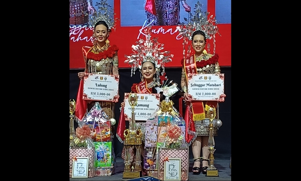 Selangau lass Nani Saban crowned 'Kumang Gawai Dayak' at Sibu Division celebration