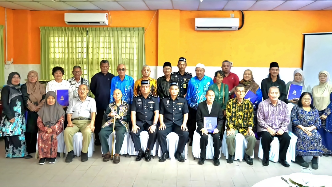 Honouring unsung heroes: 22 in Mukah receive PJPN medals for service during national crises