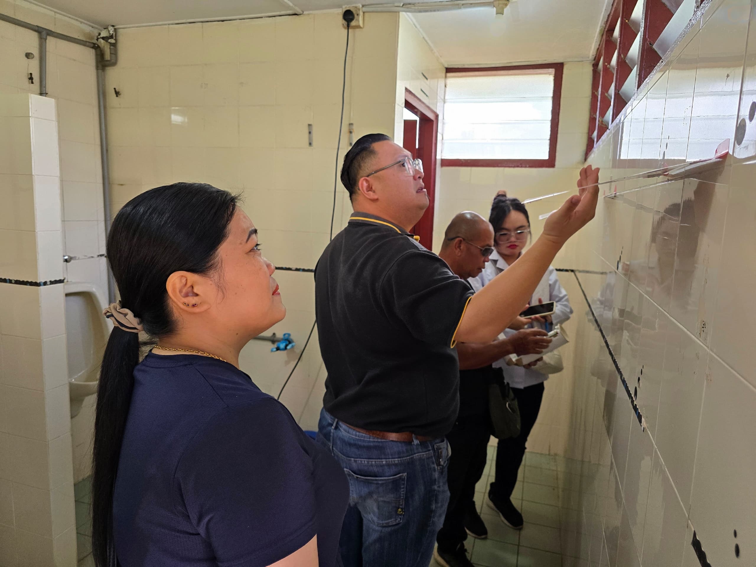 SMC inspects public toilets at Sibu's Zone B areas