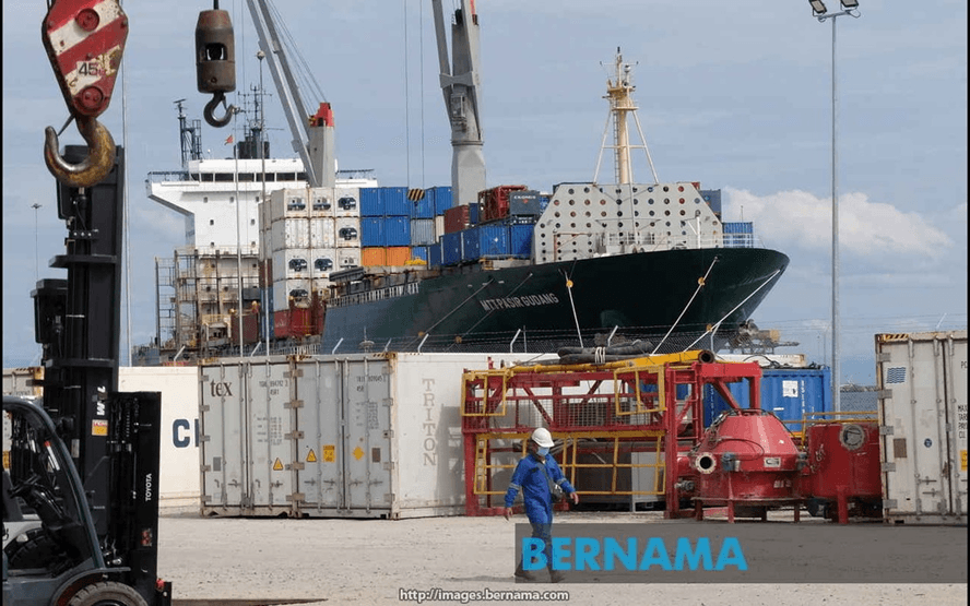 Shipping costs set to rise as IMO carbon fee looms, to affect Malaysia's logistics