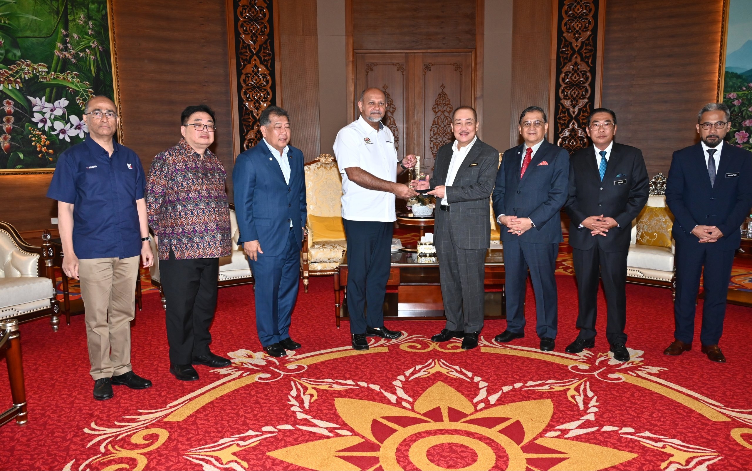 Federal support key to expanding digital access across Sabah, says Hajiji