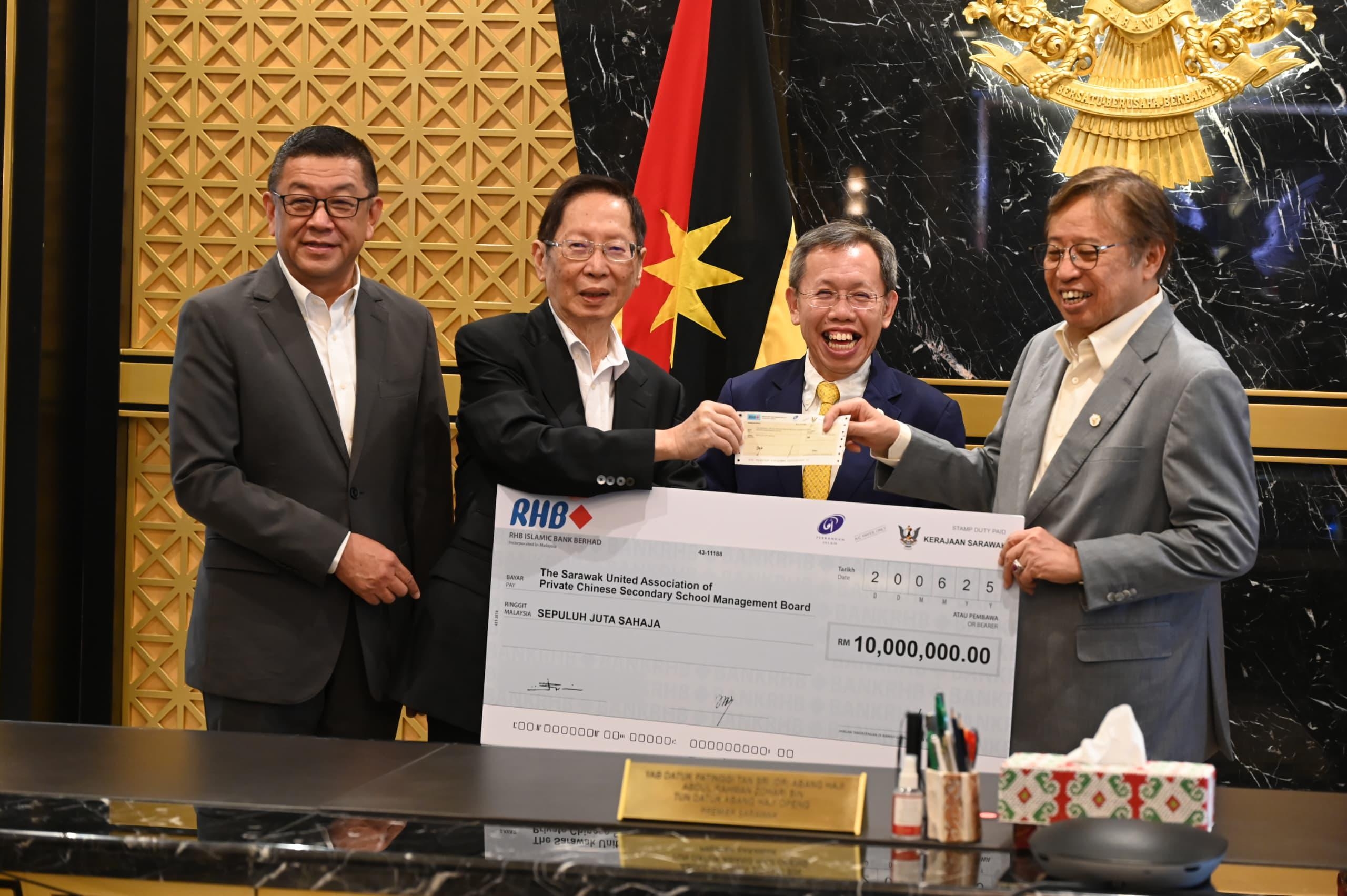 Chinese medium secondary schools receive RM10 mln annual grant from Sarawak government