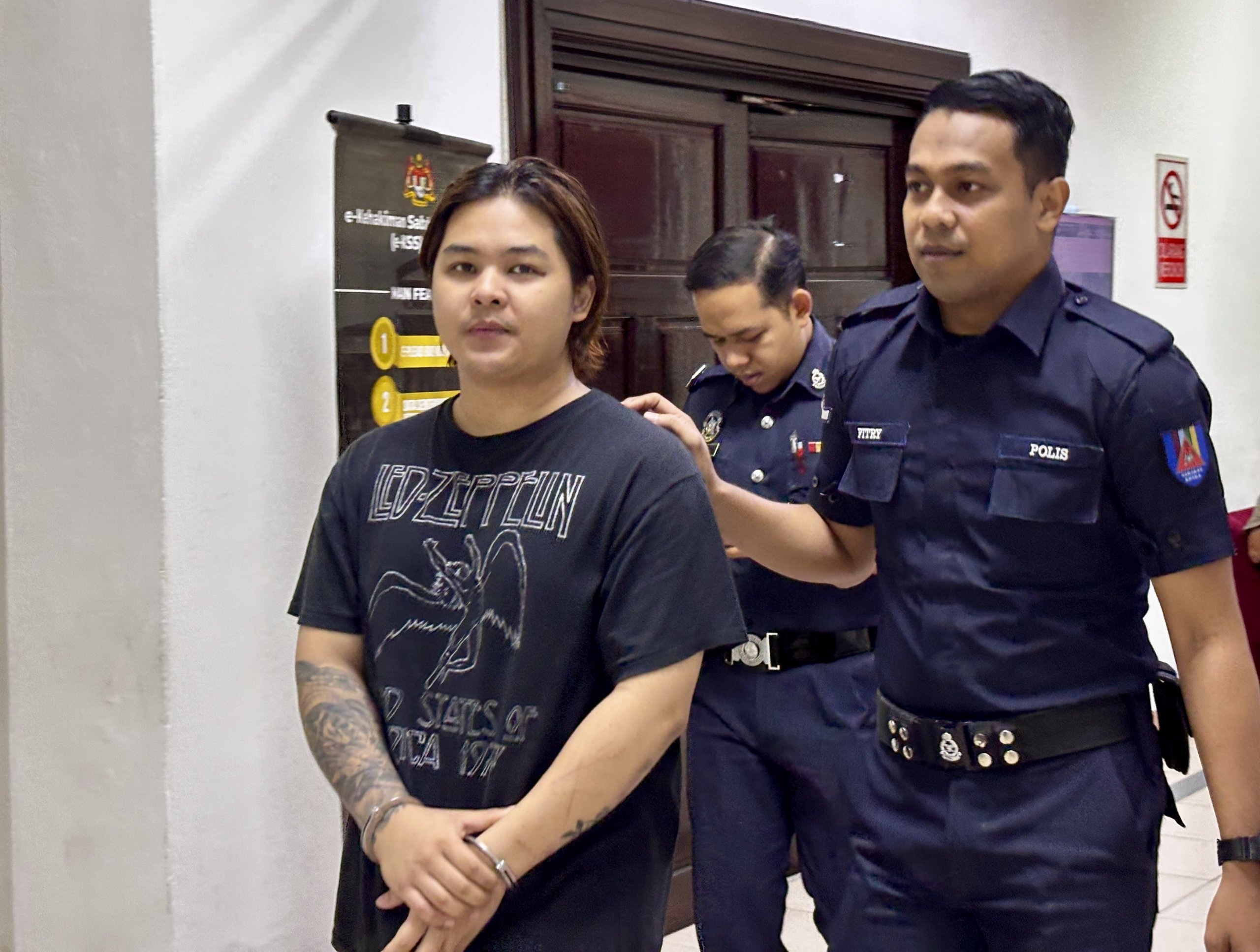 Kuching motorist who brandished airsoft gun gets 3 days' jail, fined RM2,500 for drug abuse