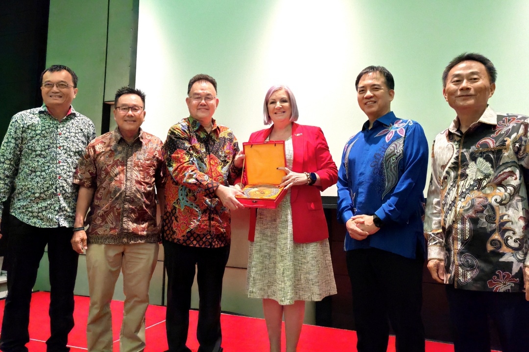 Australia Northern Territory minister's visit reinforces relations with Sarawak