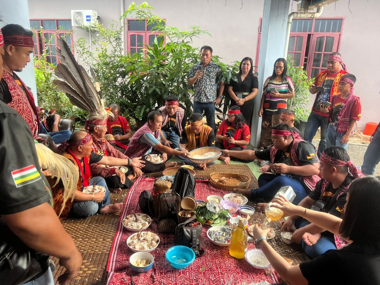 Muntat Gamang holds traditional ‘miring pengaroh' ritual in Miri for Gawai
