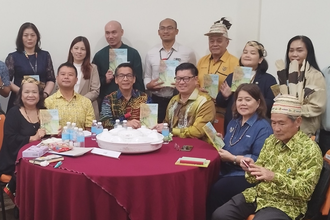 Trilingual book on Kayan folklore launched in Miri