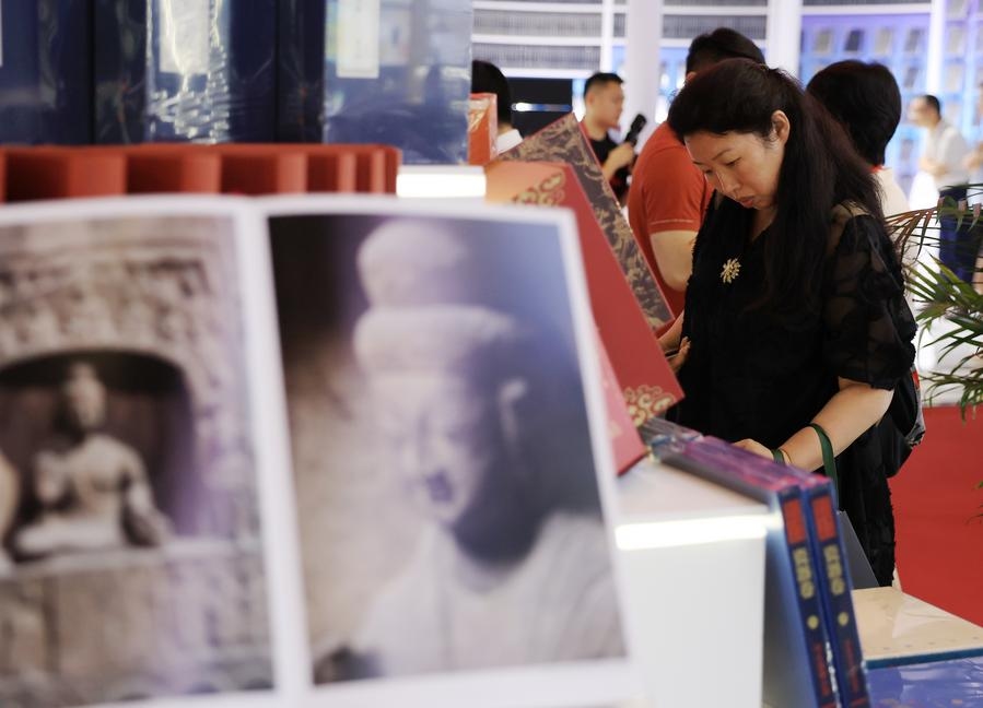 "Even if AI out-writes me, I'll keep writing" — Chinese novelist Mai Jia wrestles with creative anxiety of AI age