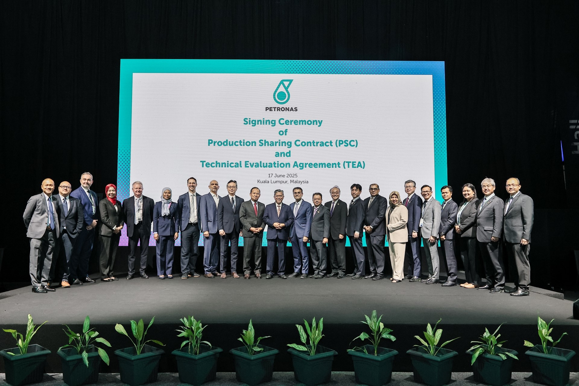 Petronas awards PSC for Temaris cluster small field asset