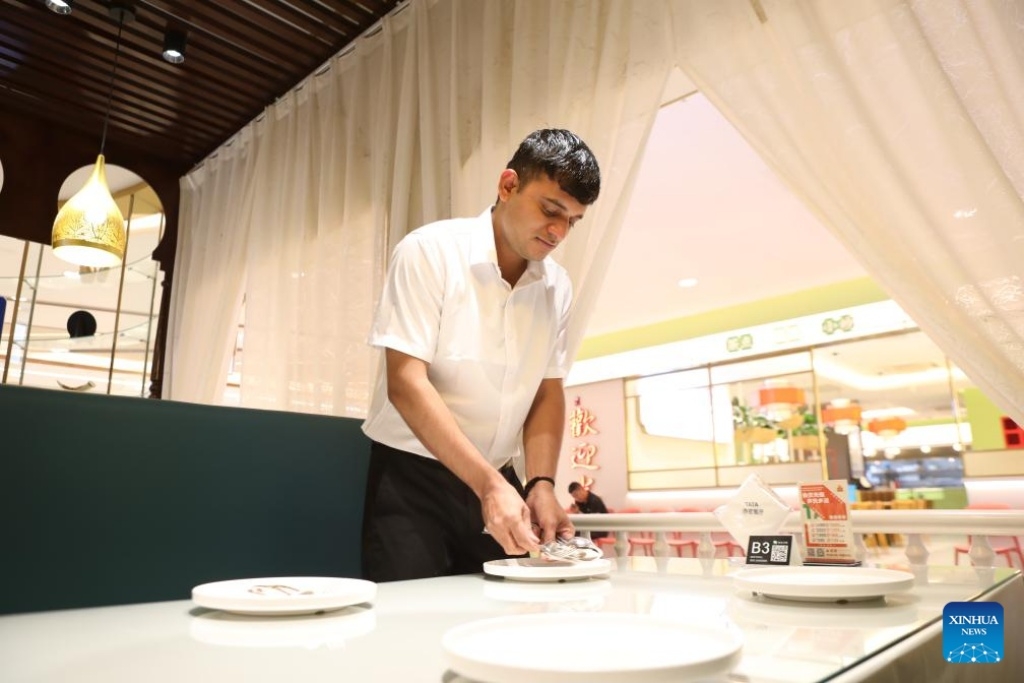 Favorable biz environment fuels South Asian culinary ventures in China