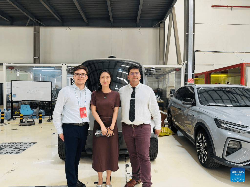 Sci-tech tour inspires German youth to promote Germany-China automotive cooperation
