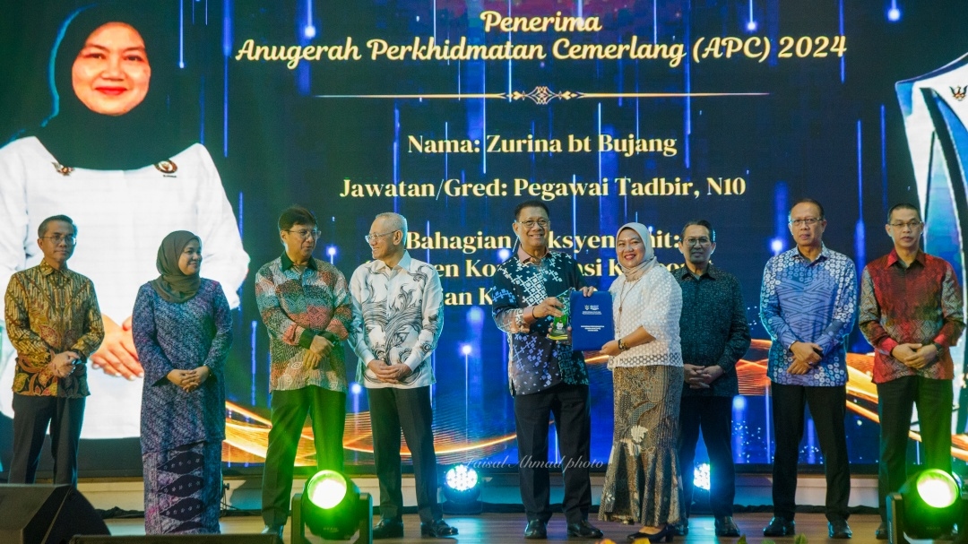 Sarawak utility ministry recognises staff achievements, surpasses 2024 targets