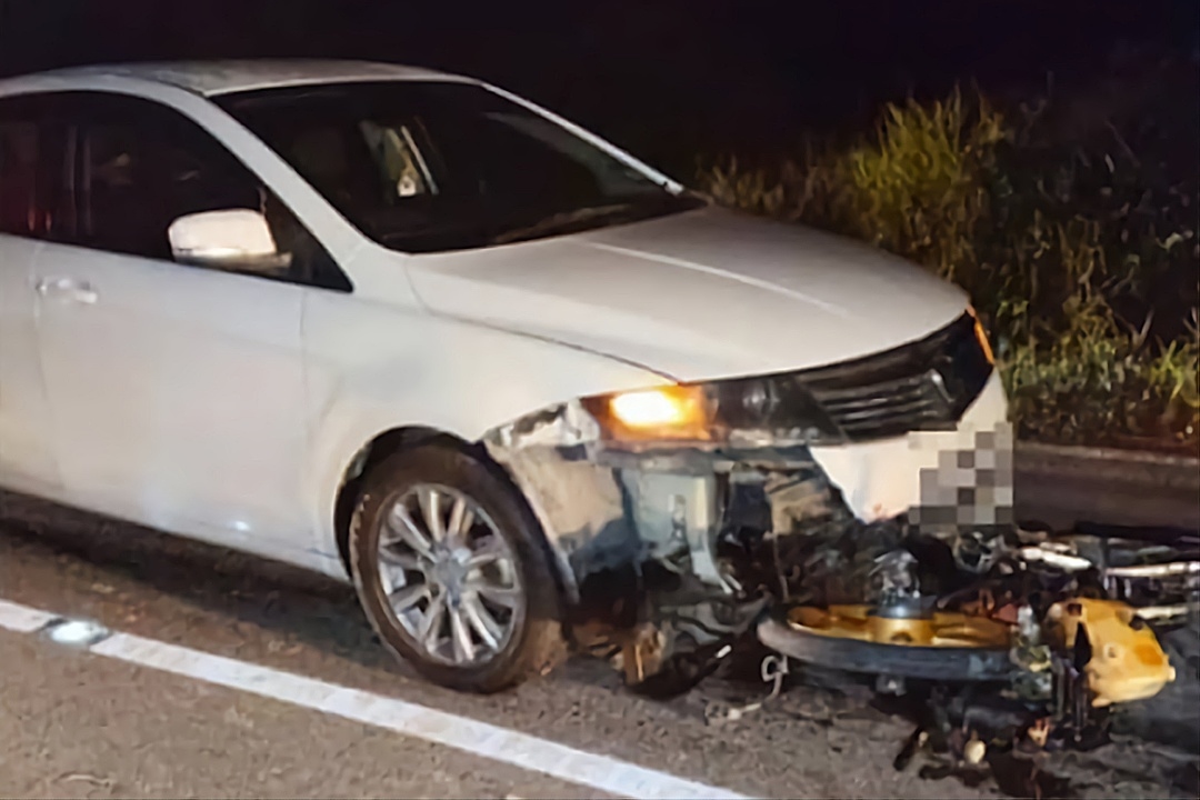 Motorcyclist, pillion rider killed in early morning crash near Bintangor