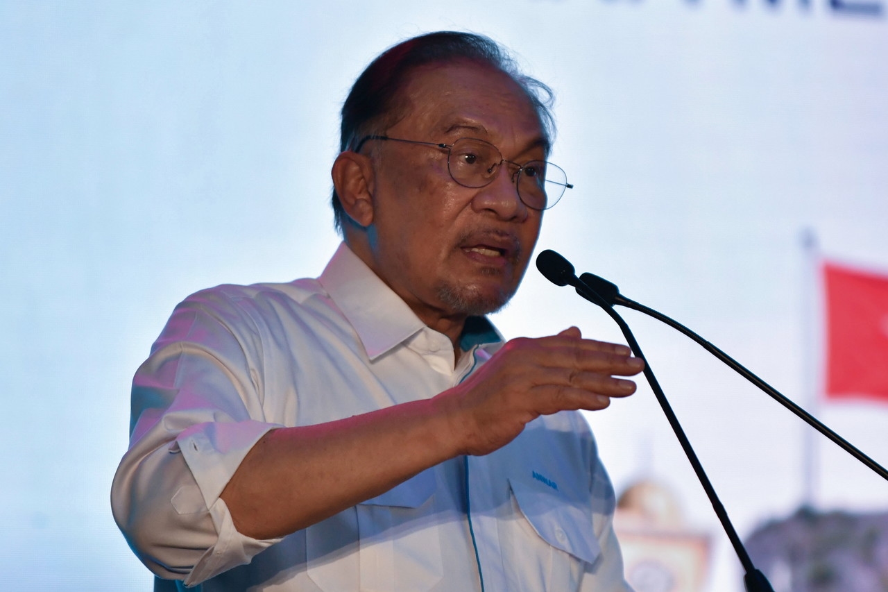SST on imported fruits to curb smuggling, boost local produce, says Anwar
