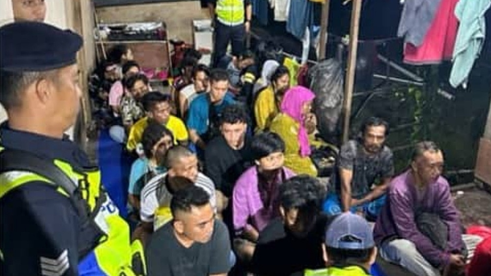 78 illegal immigrants, including 4 children, detained in Kuching Op Sekat