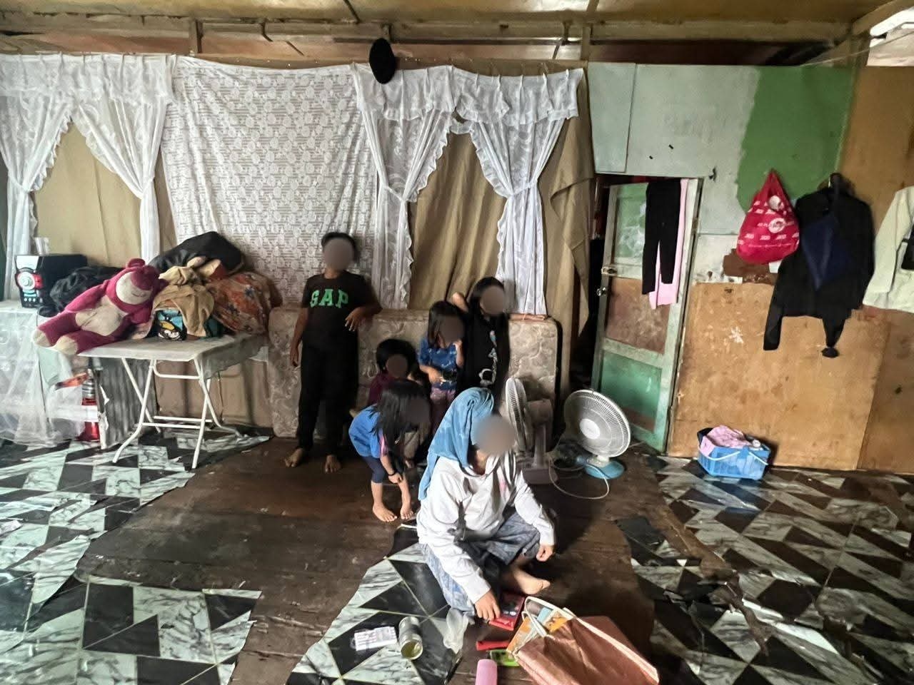 Bintulu immigration blitz nets 17 illegals, majority children