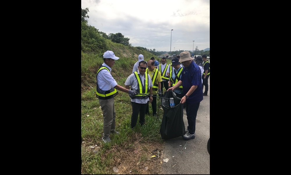Nanta urges collective responsibility for cleanliness along Pan Borneo Highway