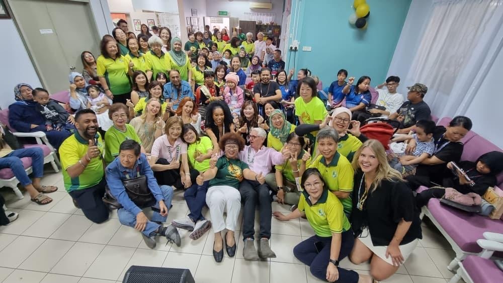 Tina Turner tribute star visits PCAKK ahead of charity concert