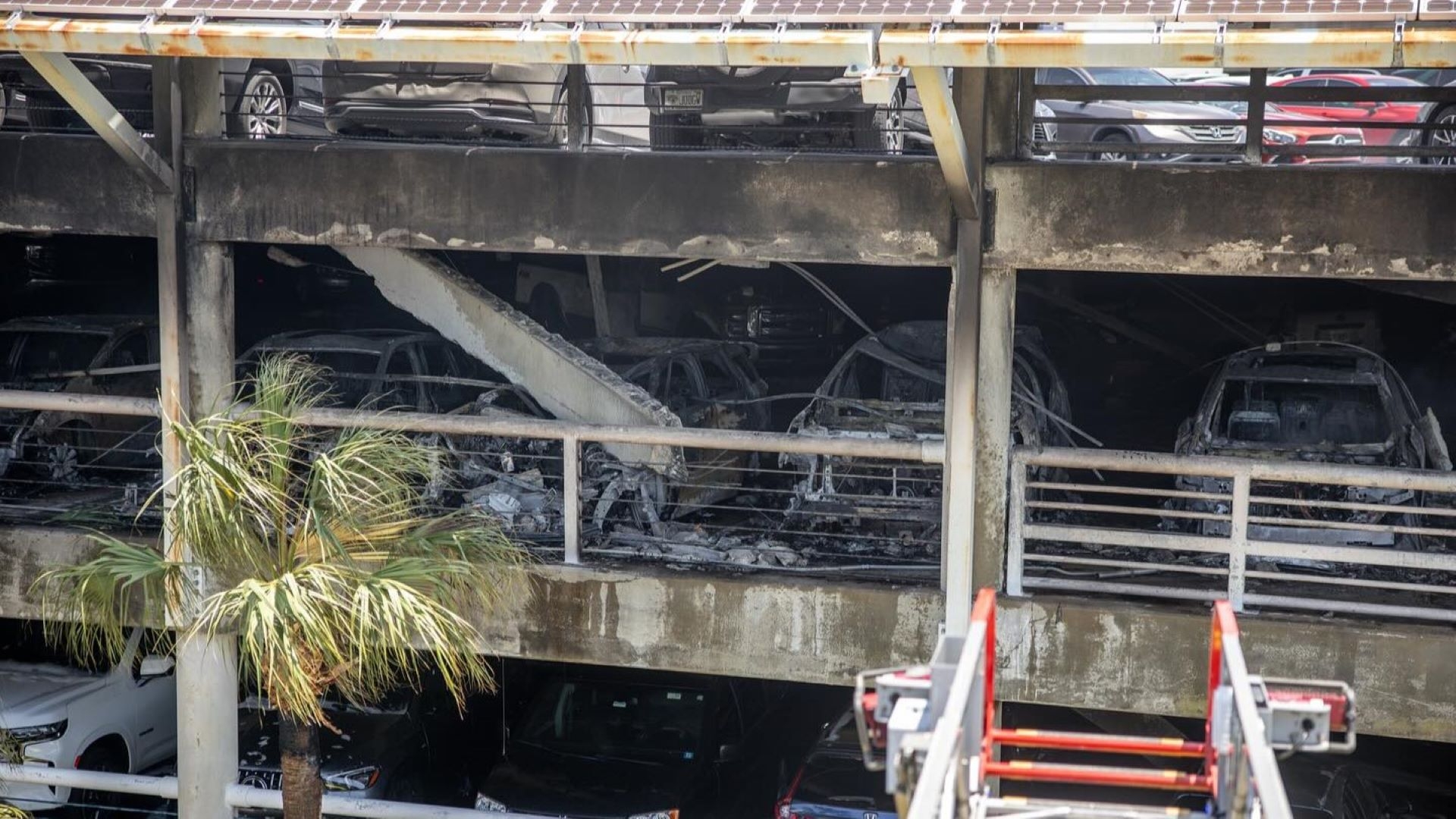 50 Cars Destroyed by Massive Fire, Collapsed Parking Garage at Jacksonville Airport