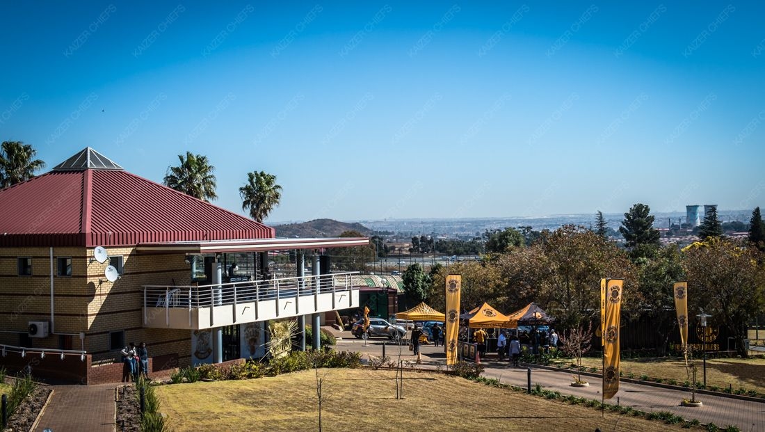 Kaizer Chiefs: New midfielder spotted in training