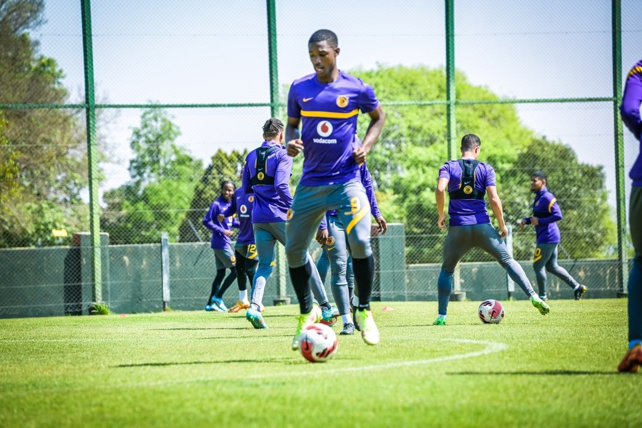 Kaizer Chiefs: R9-million midfielder linked with PSL rivals