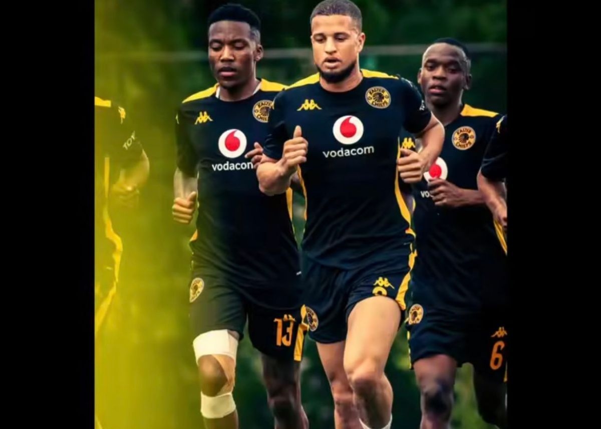 Key Kaizer Chiefs star extends contract
